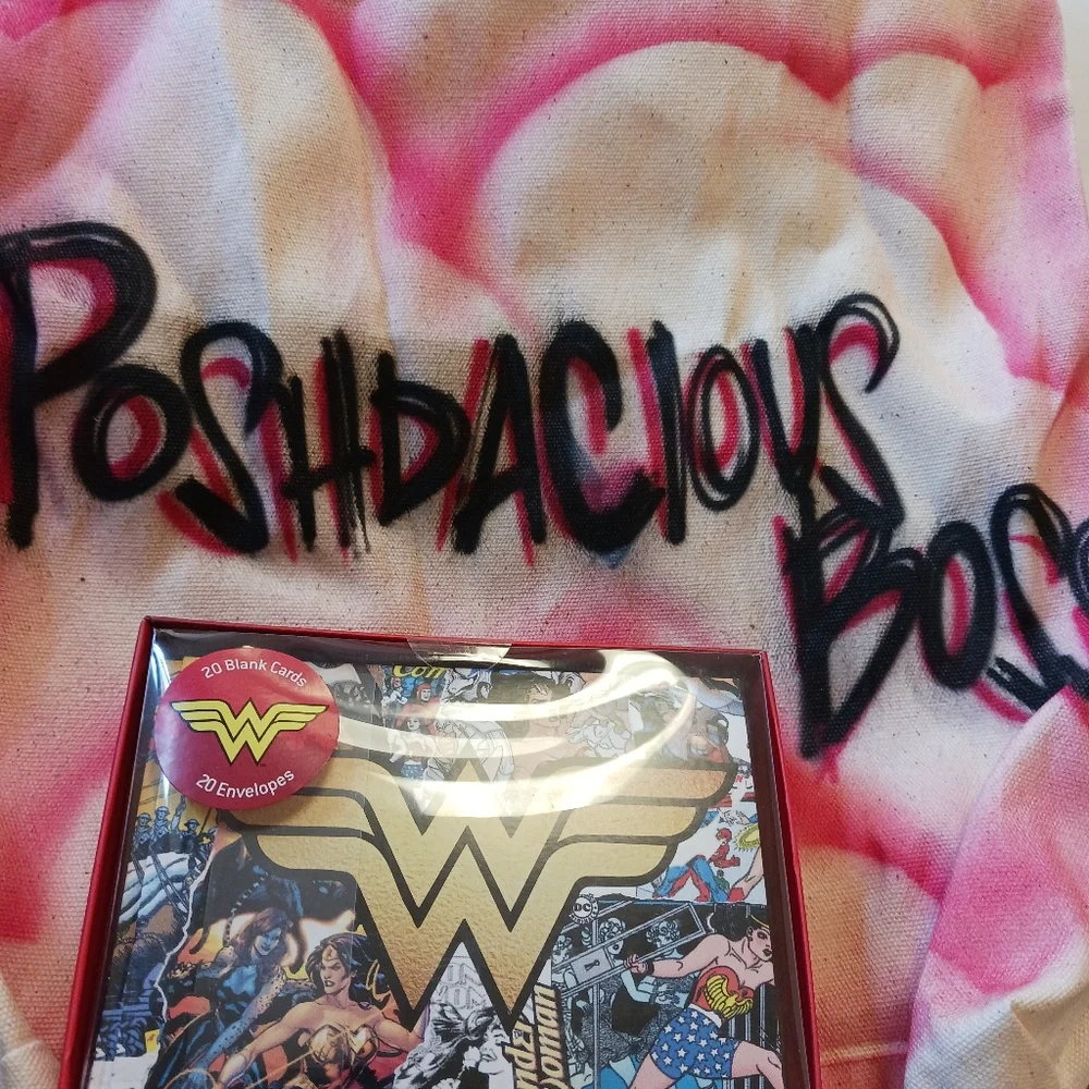 Wonderwoman Note Cards and Pen Set